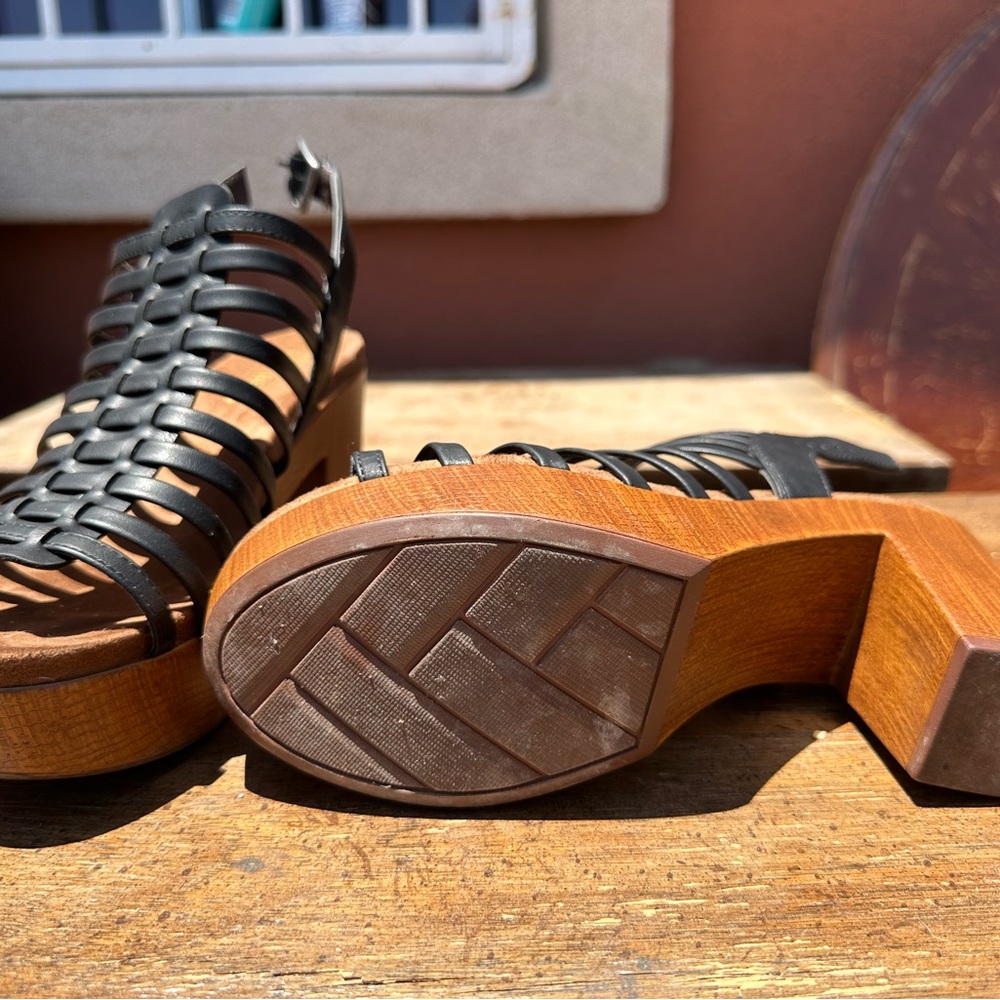 Black Strappy Sandals with Wooden Sole - Picture 3 of 4